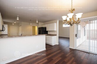 6887 W Via Del Sol Dr in Glendale, AZ - Building Photo - Building Photo