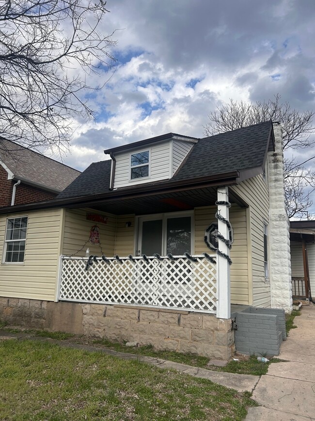 1803 Homberg Ave in Dundalk, MD - Foto de edificio - Building Photo