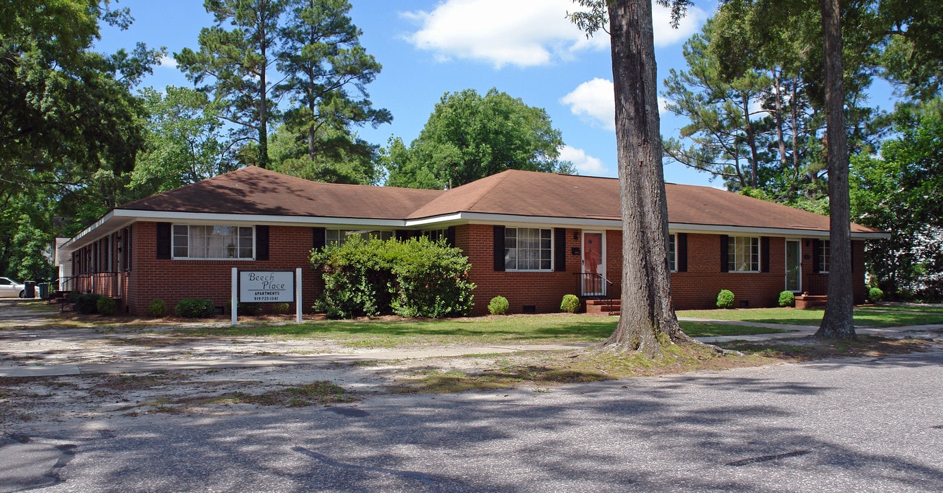 1110-1112 E Beech St in Goldsboro, NC - Foto de edificio