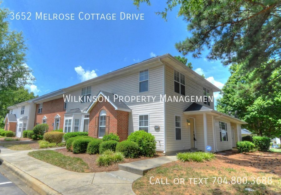 3652 Melrose Cottage Dr in Matthews, NC - Building Photo