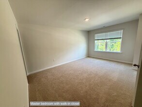 313 Cherry Laurel Dr in Sanford, NC - Foto de edificio - Building Photo