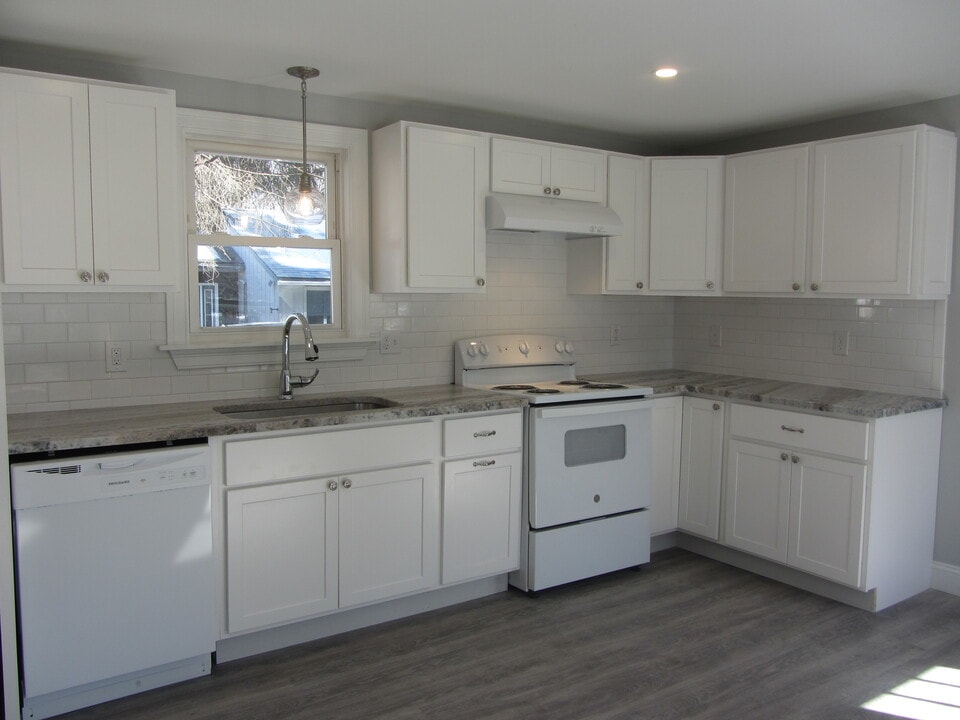 59 Western Ave in Biddeford, ME - Building Photo