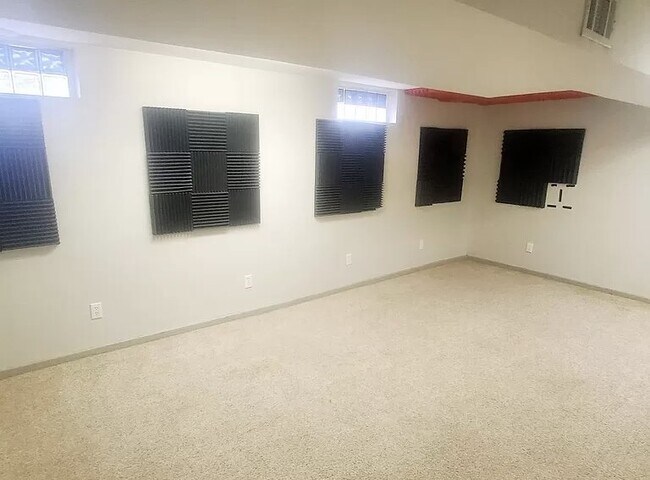 3320 Fuller Ave SE in Grand Rapids, MI - Building Photo - Building Photo