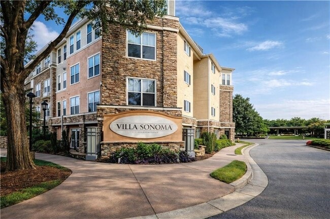 property at 10 Perimeter Summit Blvd