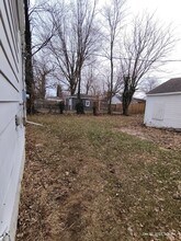 20600 Kingsville St in Harper Woods, MI - Building Photo - Building Photo