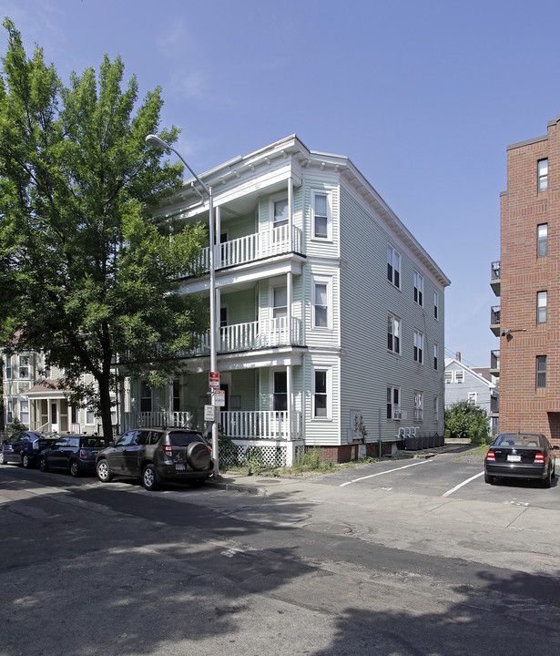 161 Putnam Ave in Cambridge, MA - Building Photo