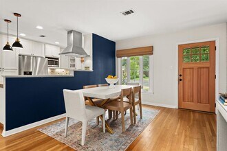 5212 Valley Oak Dr in Austin, TX - Building Photo - Building Photo
