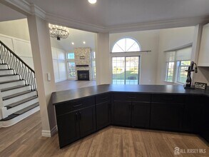 14A Canterbury Dr in Monroe Township, NJ - Building Photo - Building Photo