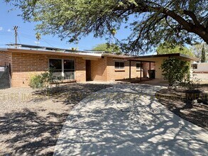 7115 E 31st St in Tucson, AZ - Building Photo - Building Photo