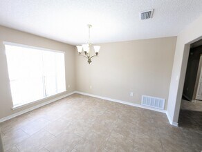9708 Parker Lake Cir in Navarre, FL - Building Photo - Building Photo