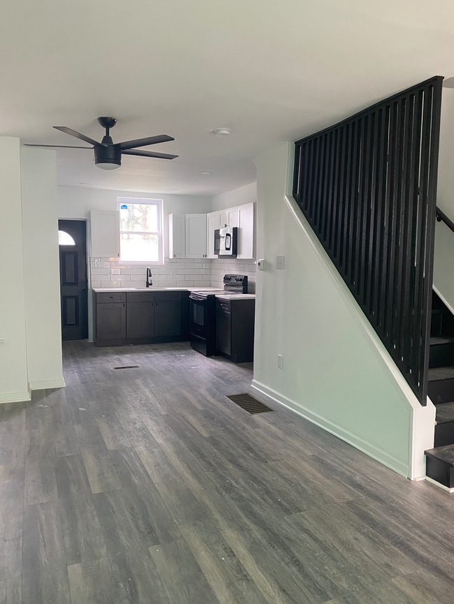 property at 912 Pennell St