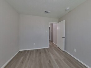 17002 Tibet Rd in Friendswood, TX - Building Photo - Building Photo