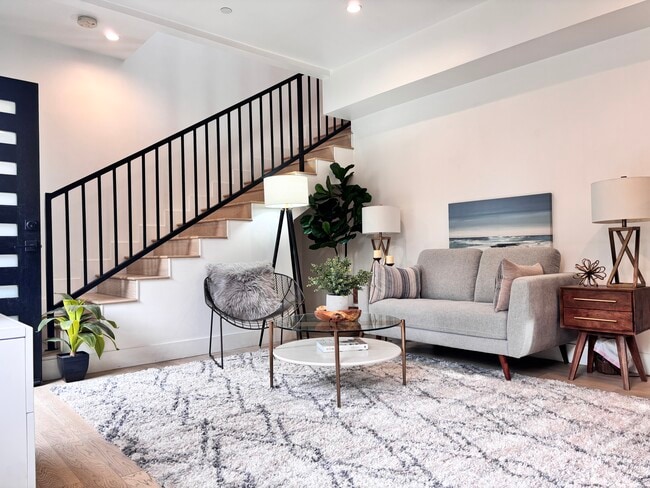 property at 3332 Madera Ave