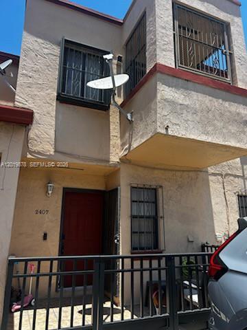 property at 2407 W 52nd Pl
