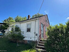 13601 Beachwood Ave in Cleveland, OH - Building Photo - Building Photo