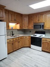 15475 Oak Rd in Waynesboro, PA - Foto de edificio - Building Photo