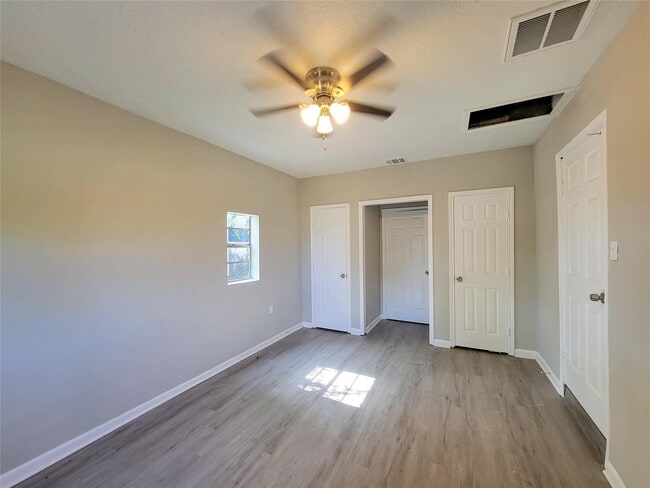 property at 4909 Holloway Dr