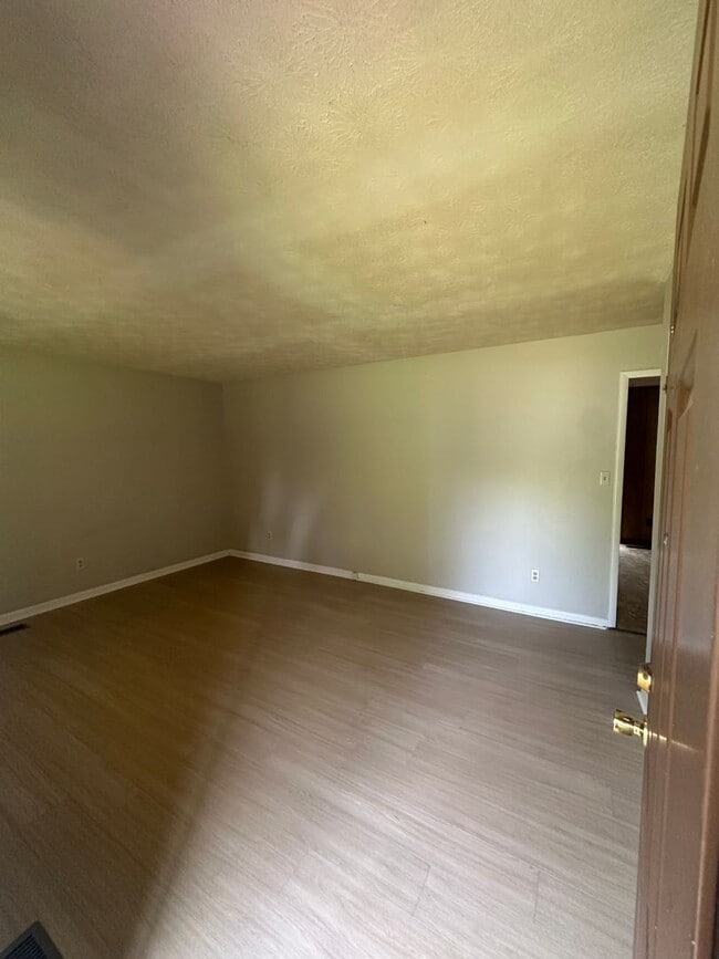 305 Wilson Dr SW in Jacksonville, AL - Building Photo - Building Photo