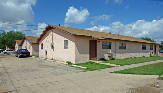 Central Apartments in Lubbock, TX - Building Photo - Building Photo