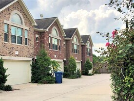 3618 Main Plaza Dr in Houston, TX - Building Photo