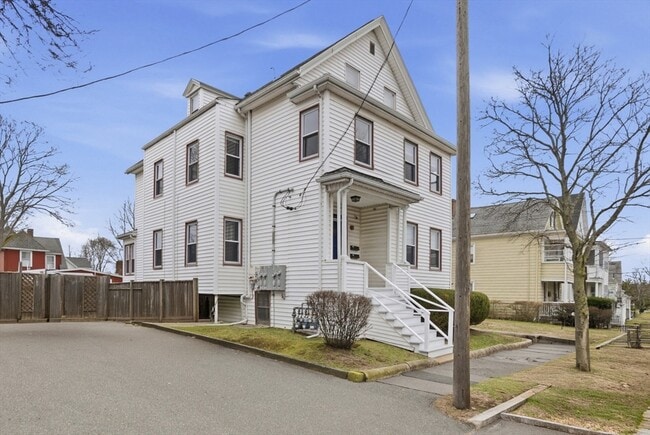 55 Pine St in Swampscott, MA - Building Photo - Building Photo