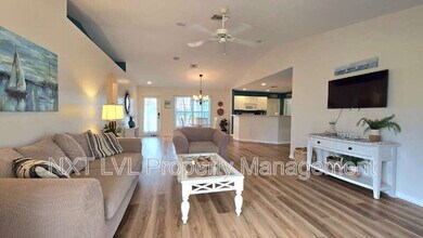 3105 Van Buren Pkwy in Cape Coral, FL - Building Photo - Building Photo