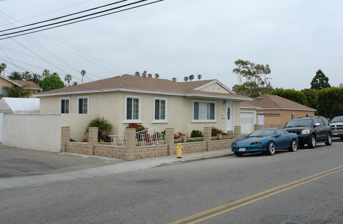 863 S E St in Oxnard, CA - Foto de edificio