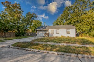 1203 Sunset Dr in Pasadena, TX - Building Photo