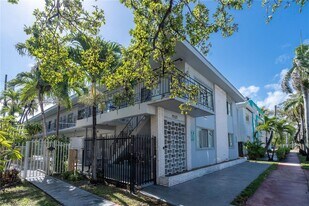 7315 Harding Ave in Miami Beach, FL - Building Photo
