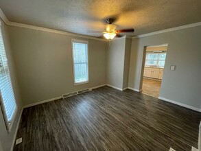 1037 E Front St in Bloomington, IL - Building Photo - Building Photo