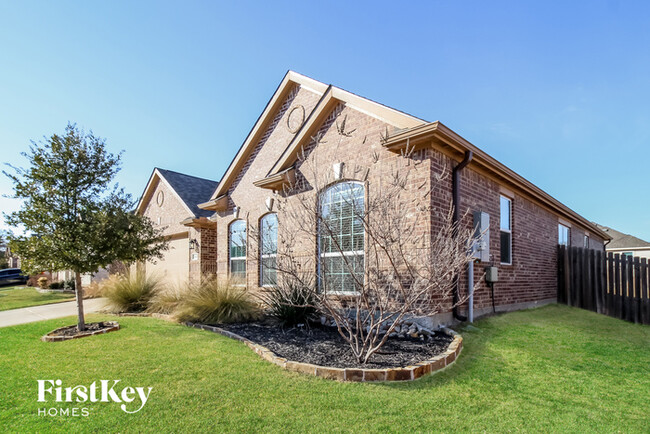 2425 Spring Meadows Dr in Denton, TX - Building Photo - Building Photo