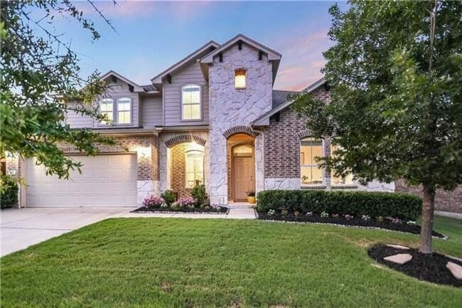 property at 201 Paul Azinger Ct