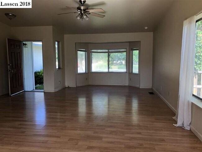 1170 Brian Ct in Susanville, CA - Building Photo - Building Photo