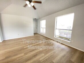 209 Hickory Springs Dr in Euless, TX - Building Photo - Building Photo