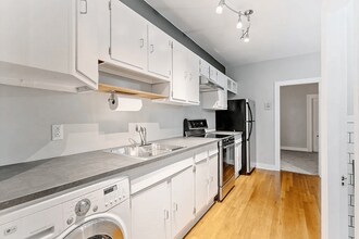 1 Saint Charles St, Unit 1 Saint Charles St., #G in Boston, MA - Foto de edificio - Building Photo