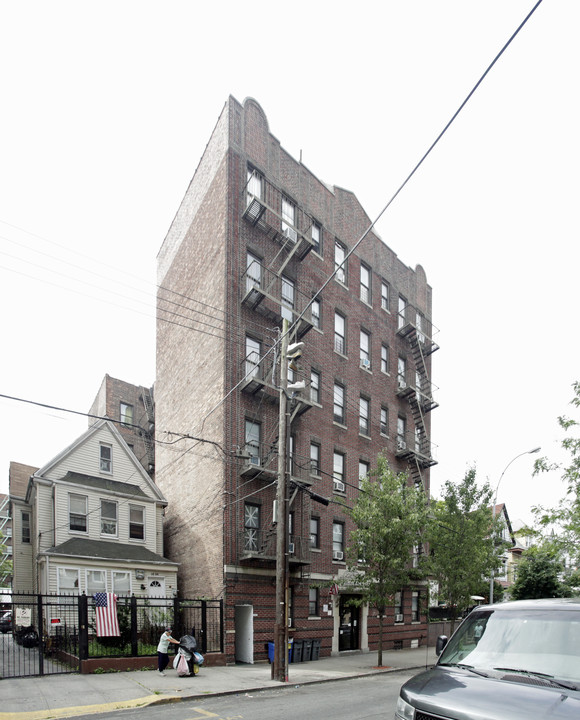 2886 Briggs Ave in Bronx, NY - Building Photo