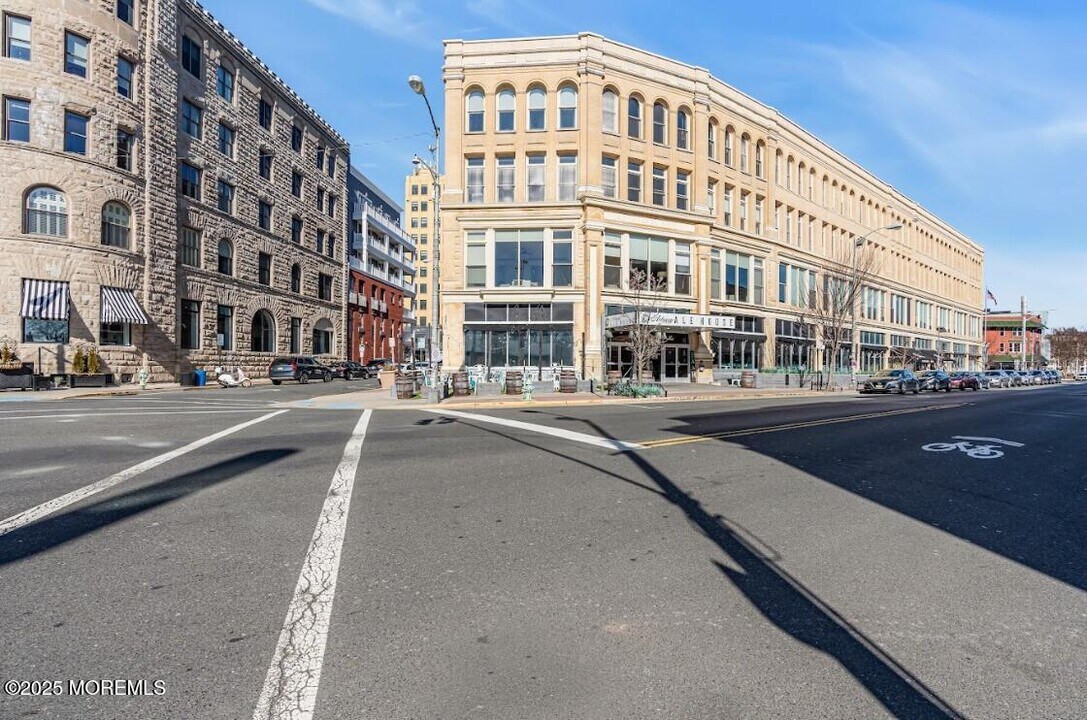 300 Emory St in Asbury Park, NJ - Building Photo