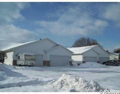 3940 House Rd in Eau Claire, WI - Building Photo