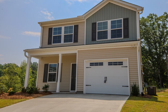 1542 Alvin Pond Dr in Greer, SC - Building Photo - Building Photo
