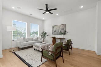 3013 Nagle St in Houston, TX - Building Photo - Building Photo