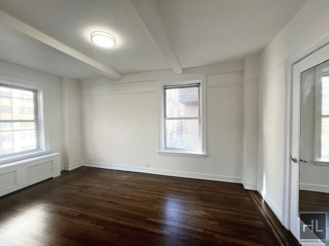 EAST 37 STREET in New York, NY - Building Photo - Building Photo