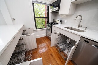 211 Pavonia Ave, Unit 3 in Jersey City, NJ - Foto de edificio - Building Photo