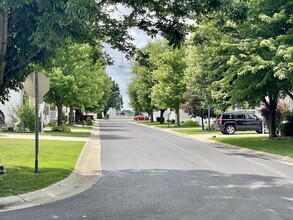 Dover Glen in Wauseon, OH - Building Photo - Building Photo