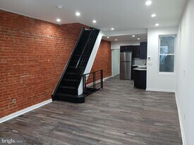 1911 N Lawrence St in Philadelphia, PA - Building Photo