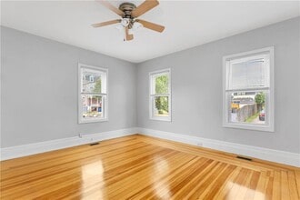 72 Courtland St, Unit 1 in Providence, RI - Foto de edificio - Building Photo