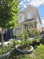 43 Yardley Cres in Brampton, ON - Building Photo
