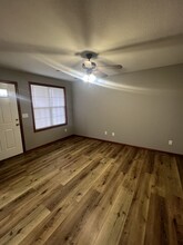 2909 Santa Fe Dr-Unit -2911 N Santa Fe in Joplin, MO - Building Photo - Building Photo