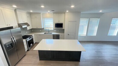 30310 Tall Fescue Dr in Fulshear, TX - Building Photo - Building Photo