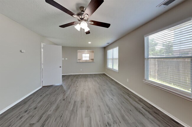 33326 Cottonwood Bend in Magnolia, TX - Building Photo - Building Photo