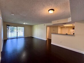 5061 Wiles Rd in Coconut Creek, FL - Building Photo - Building Photo